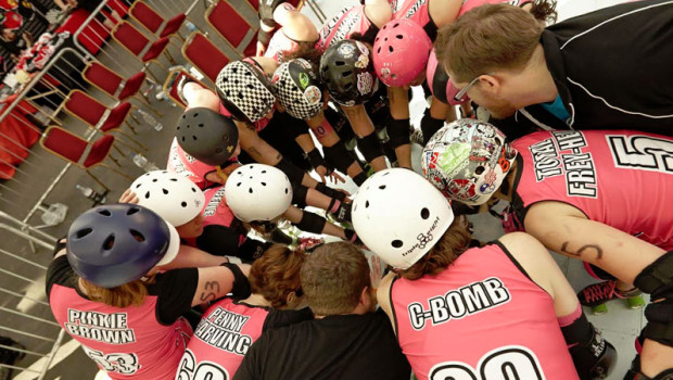A team comes together. Photo: Jason Ruffell